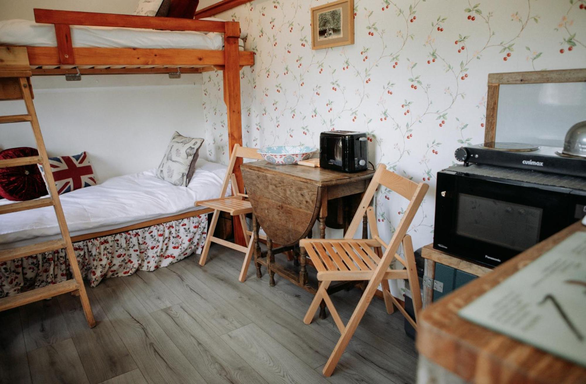 Truly Kentish Holiday Lets Teynham Zimmer foto