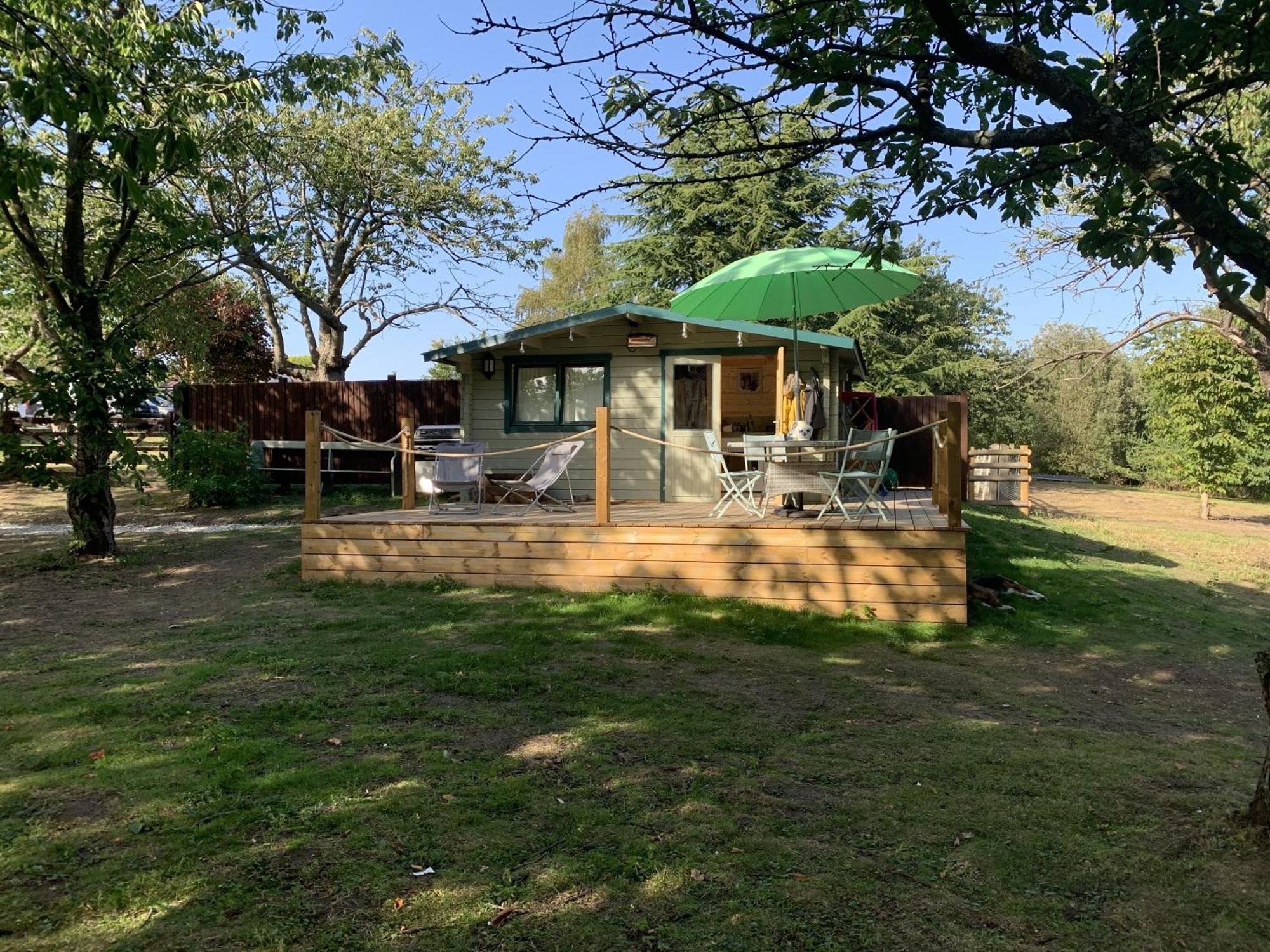 Truly Kentish Holiday Lets Teynham Exterior foto